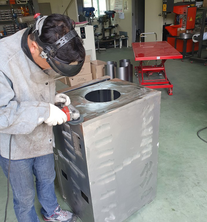 b6c72311-d3f8-47c5-aa5e-bcec7f3d02eb